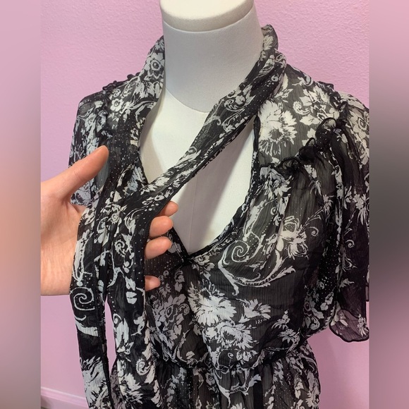 Gorgeous VTG Guess blouse - S - Picture 4 of 11